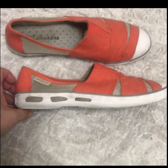 Columbia Sneakers Slip-On  Canvas Mesh Coral.  Size 8 - Picture 5 of 7